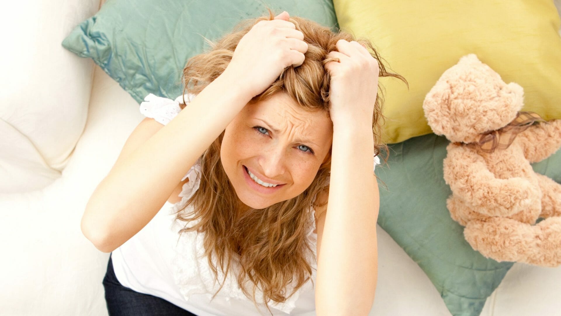 Mum Feels Awful Pain. When the Doctor Sees Her Arm, He Angrily Calls The Cops!
